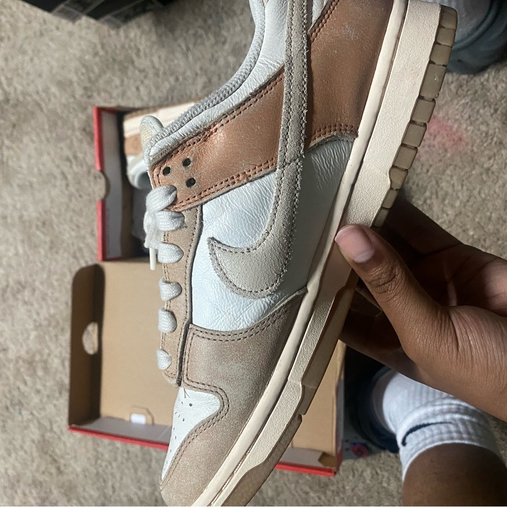 Nike Men's Tan and White Sneakers